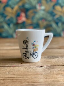 Zeeuwse theemok Zeeuws meisje op fiets