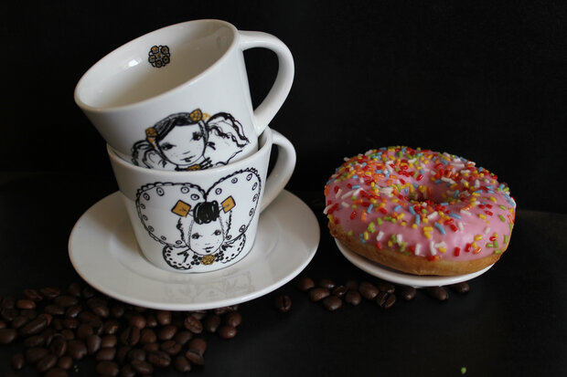 Koffiekop en schotel Zeeuws meisje